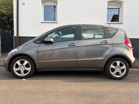 Gebraucht Mercedes A160 95 PS (69 kW) 2011 Grau Kleinwagen