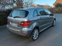 Gebraucht Mercedes B200 140 PS (102 kW) 2007 Grau Van / Kleinbus