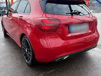 Gebraucht Mercedes A180 80 PS (58 kW) 2016 Rot Limousine