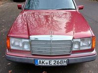 Second-hand Mercedes E230 132 CP (97 kW) 1990 Roșu Berlinǎ