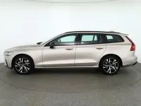 Neu Volvo V60 Plus 197 PS (144 kW) 2026 Beige Kombi