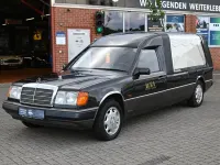 Gebraucht Mercedes E230 132 PS (97 kW) 1992 Schwarz