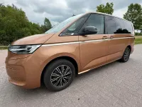 Gebraucht VW Multivan Style 150 PS (110 kW) 2024 Orange Van / Kleinbus