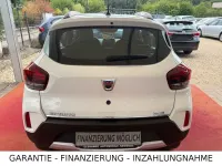 Gebraucht Dacia Spring Comfort Plus 33 kW (45 PS) 2022 Weiß Kleinwagen