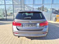 Gebraucht BMW 318 Advantage 150 PS (110 kW) 2019 Grau Kombi