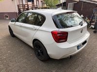 Gebraucht BMW 114 102 PS (75 kW) 2015 Weiß Kleinwagen