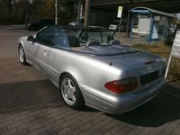 Gebraucht Mercedes CLK200 Avantgarde 163 PS (119 kW) 2001 Silber Cabrio