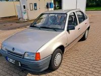 Gebraucht Opel Kadett 75 PS (55 kW) 1988 Silber Kleinwagen