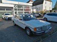 Gebraucht Mercedes 200 1981 Weiß Limousine