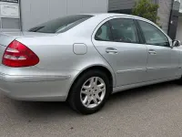 Używany Mercedes E280 231 KM (169 kW) 2005 Srebrny Sedan/Limuzyna