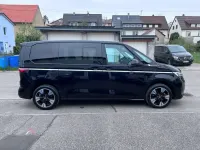 Gebraucht VW Multivan Style 150 PS (110 kW) 2024 Schwarz Van / Kleinbus
