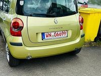 Gebraucht Renault Modus 88 PS (64 kW) 2006 Grün Van / Kleinbus