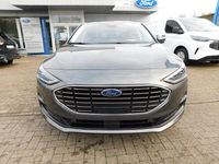 Neu Ford Focus Titanium 116 PS (85 kW) 2025 Grau Limousine