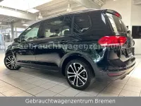Gebraucht VW Touran Sound 150 PS (110 kW) 2017 Schwarz Van / Kleinbus