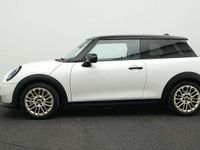 Gebraucht Mini Cooper Favoured 156 PS (114 kW) 2024 Weiß Kleinwagen