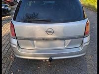 Usata Opel Astra 105 CV (77 kW) 2005 Argento Station wagon