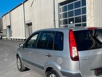 Gebraucht Ford Fusion Ambiente 80 PS (58 kW) 2006 Silber Kleinwagen