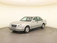 Gebraucht Mercedes 290 95 PS (69 kW) 1996 Silber Limousine
