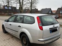 Gebraucht Ford Focus Trend 100 PS (73 kW) 2005 Silber Kombi