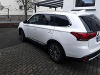Gebraucht Mitsubishi Outlander 150 PS (110 kW) 2017 Weiß SUV