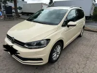 Gebraucht VW Touran 150 PS (110 kW) 2023 Gelb Van / Kleinbus