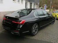 Gebraucht BMW 740 M Sport 320 PS (235 kW) 2020 Schwarz Limousine