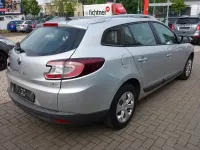 Gebraucht Renault Mégane Expression 106 PS (77 kW) 2010 Silber Limousine