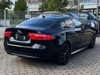 gebraucht Jaguar XE 20d 180PS R-Sport Auto mit Garantie