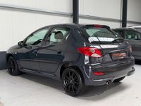 Gebraucht Peugeot 206 Basis 60 PS (44 kW) 2009 Lack grau hurricane Kleinwagen