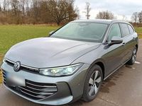 Gebraucht VW Passat Elegance 150 PS (110 kW) 2024 Grau Kombi