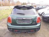 Gebraucht Mini John Cooper Works 265 PS (194 kW) 2018 British racing green ii metall Kleinwagen