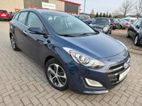 Gebraucht Hyundai i30 110 PS (80 kW) 2017 Blau Kombi