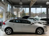 Gebraucht Volvo V40 Kinetic 150 PS (110 kW) 2017 Silber metallic