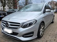Gebraucht Mercedes B200 136 PS (100 kW) 2018 Silber Van / Kleinbus