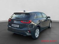 Neu Kia Ceed Comfort 140 PS (102 kW) 2025 Grau Kleinwagen