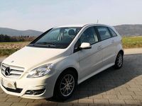Gebraucht Mercedes B180 116 PS (85 kW) 2011 Weiß Van / Kleinbus