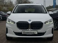 Gebraucht BMW 220 Active Tourer 170 PS (125 kW) 2025 Weiß Van / Kleinbus