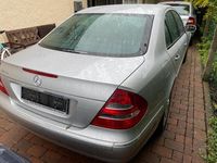 Gebraucht Mercedes E240 Elegance 170 PS (125 kW) 2002 Silber Limousine