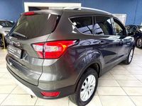 Gebraucht Ford Kuga Titanium 175 PS (128 kW) 2019 Braun SUV