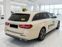 Gebraucht Mercedes E220 Avantgarde 194 PS (142 kW) 2023 Beige Kombi