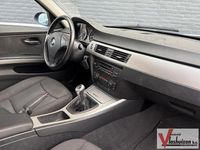 Gebraucht BMW 320 150 PS (110 kW) 2006 Grau Kombi