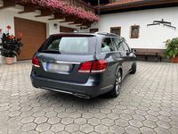 Gebraucht Mercedes E250 204 PS (150 kW) 2014 Grau Kombi