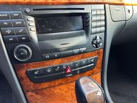 Gebraucht Mercedes E280 Elegance 177 PS (130 kW) 2005 Schwarz Limousine