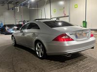 Second-hand Mercedes CLS320 2006 Argintiu Coupe