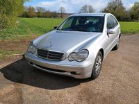 Second-hand Mercedes C180 143 CP (105 kW) 2002 Argintiu Berlinǎ