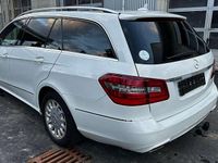 Gebraucht Mercedes E250 Avantgarde 204 PS (150 kW) 2012 Weiß Kombi