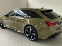 Gebraucht Audi RS6 Exclusive 600 PS (441 kW) 2020 Individuallackierung taktikgrü Kombi