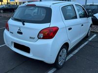 Gebraucht Mitsubishi Space Star 69 PS (50 kW) 2015 Weiß Kleinwagen