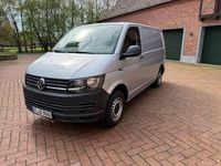 Gebraucht VW Transporter 102 PS (75 kW) 2017 Silber Van