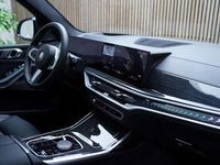 Gebraucht BMW X7 M Sport 352 PS (258 kW) 2024 Skyscraper grau metallic SUV